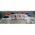 Tasse à la couleur blanc à l&#39;extérieur hors-couleur, tasse en céramique de 380 ml